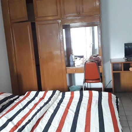 Inter Inn Hotel Chiang Mai Buitenkant foto